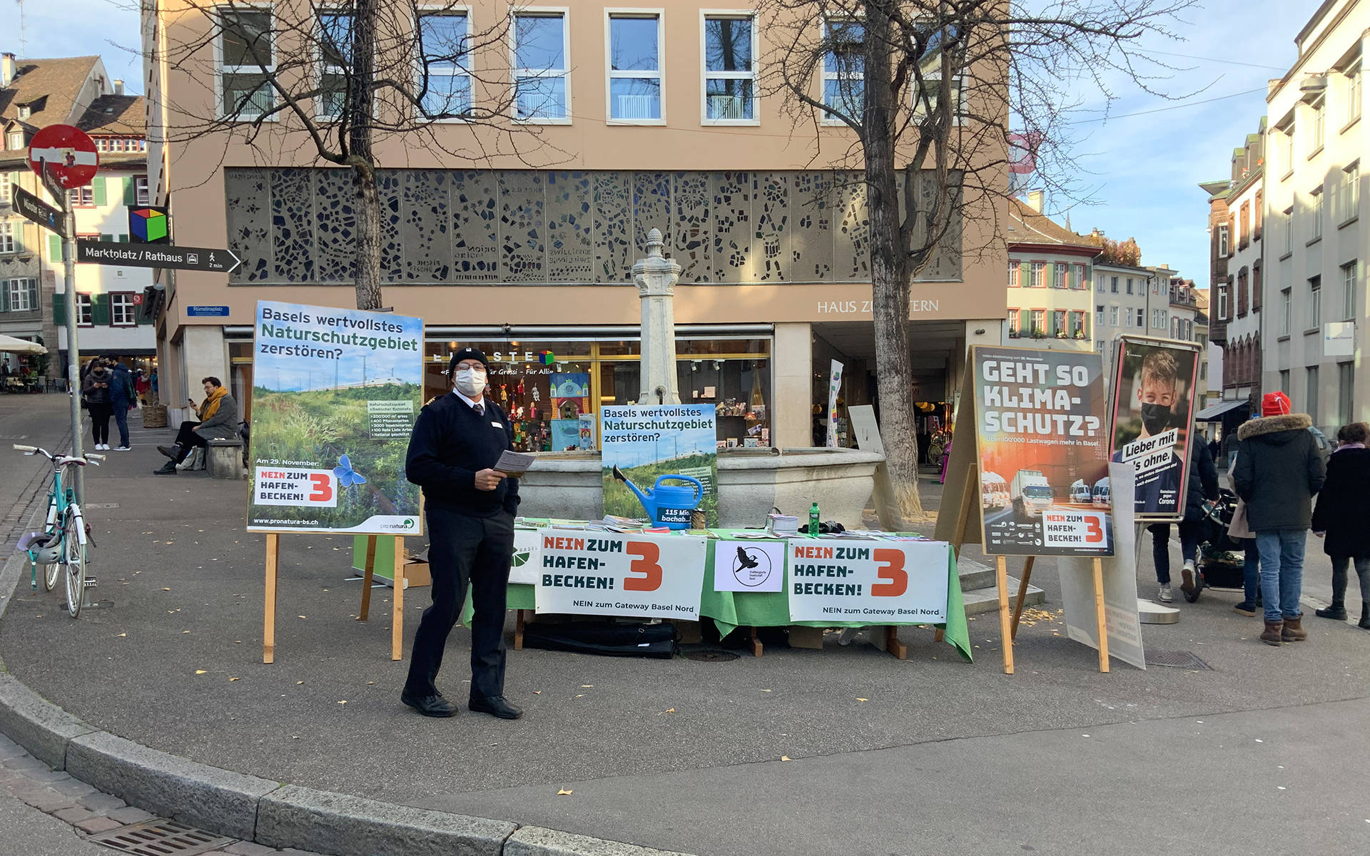 Standaktion gegen Hafenbecken 3 © Pro Natura